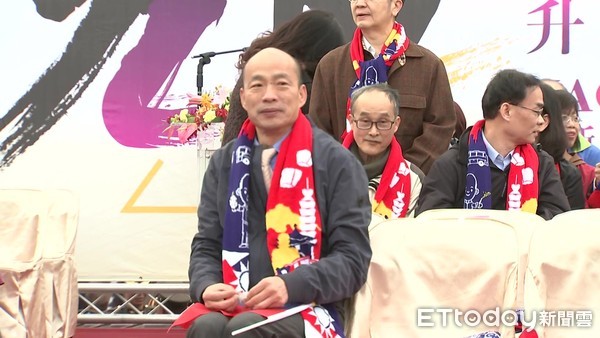 ▲韓國瑜市長首度參加高雄市升旗典禮             。（圖／新聞製播聯誼會提供）
