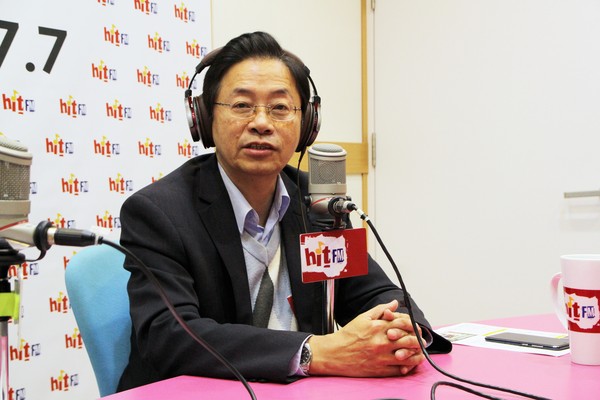 ▲▼張善政接受廣播節目專訪。（圖／Hit Fm《周玉蔻嗆新聞》製作單位提供）