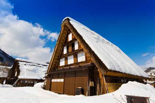 ▲日本白川鄉▼             。（圖／shutterstock.com、翔笙旅行社提供）