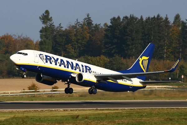▲▼ 瑞安航空,歐洲最大的廉價航空公司,Ryanair。（圖／翻攝瑞安航空粉絲專頁）