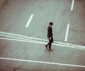 走路速度越快「越不快樂」　從小地方看你的人生愉悅指數