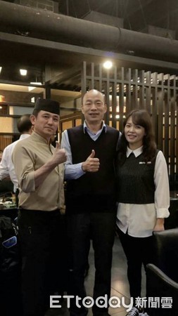 ▲韓國瑜一家在雲林日本料理店出現。（圖／記者唐詠絮翻攝）