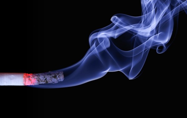 ▲▼抽菸,煙霧.吸菸者。（圖／取自免費圖庫pixabay）