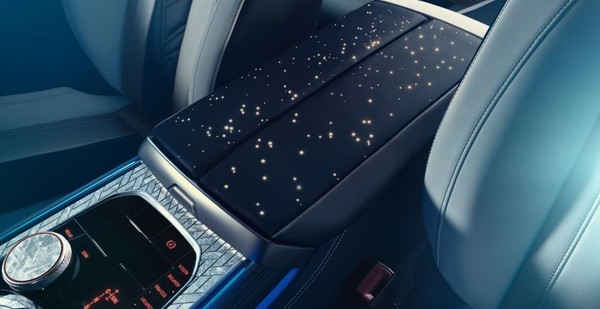 ▲全球唯一BMW跑車！外星隕石打造的M850i Night Sky亮相。（圖／翻攝BMW）