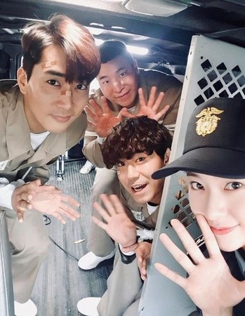 ▲▼《Player》4人犯罪小組。（圖／翻攝自Instagram／songseungheon1005）