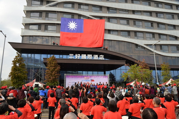 ▲配合政府擴大國旅暖冬遊專案，雲林飯店推出0元住宿還加早餐。（圖／記者唐詠絮翻攝）