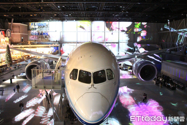 ▲航空迷必訪！名古屋FLIGHT OF DREAMS可近距離欣賞初代波音787 。（圖／記者黃士原攝）