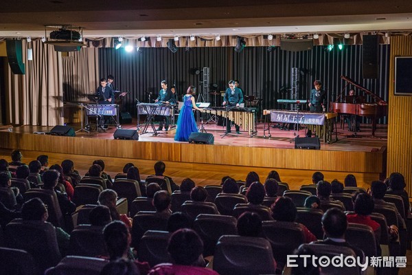 ▲「星星王子打擊樂團」來到台南公演，精彩的表演獲得滿堂彩。（圖／記者林悅翻攝）