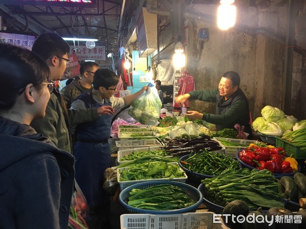 ▲▼萬華社區國小推廣剩食共享。（圖／陳德君提供）