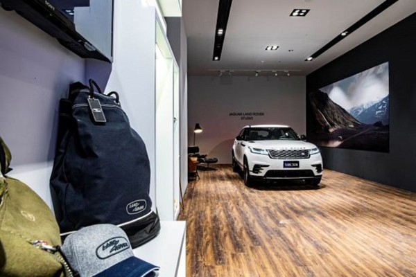 時尚貴婦也能來賞車　Jaguar Land Rover Studio正式進駐微風南山（圖／翻攝自Jaguar Land Rover）