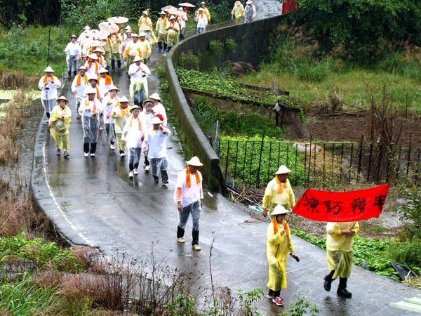 ▲ 金山聖德宮「半嶺訪源」徒步行腳 拍攝成紀錄片留存人心。（圖／金包里媽祖－慈母護金山提供）