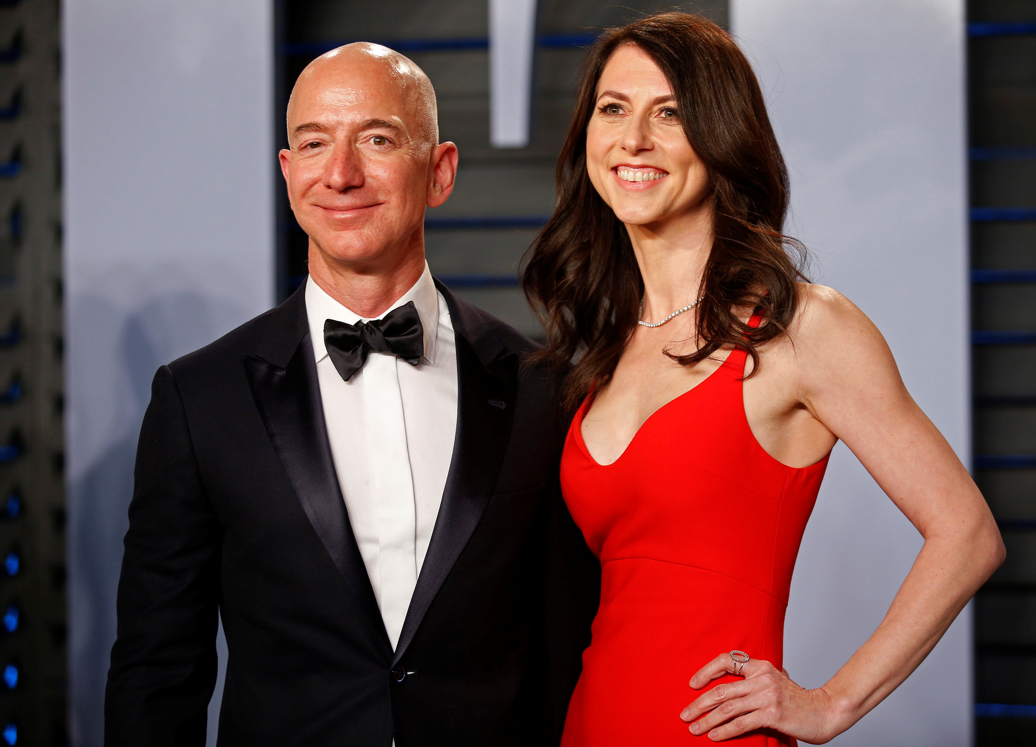 ▲世界首富、亞馬遜公司（Amazon）執行長貝佐斯（Jeff Bezos）與妻子麥肯齊（MacKenzie Bezos）宣布離婚。（圖／路透社）