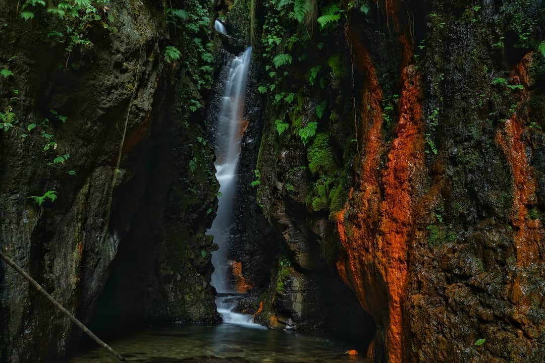 內行人的極品秘境 南投 摩摩納爾瀑布 橘色岩壁超夢幻 Ettoday旅遊雲 Ettoday新聞雲