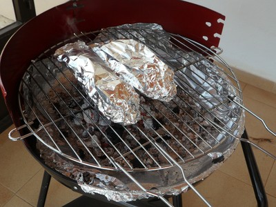 別只會用來烤肉！內行曝鋁箔紙隱藏用法　一招自製超實用保冷劑