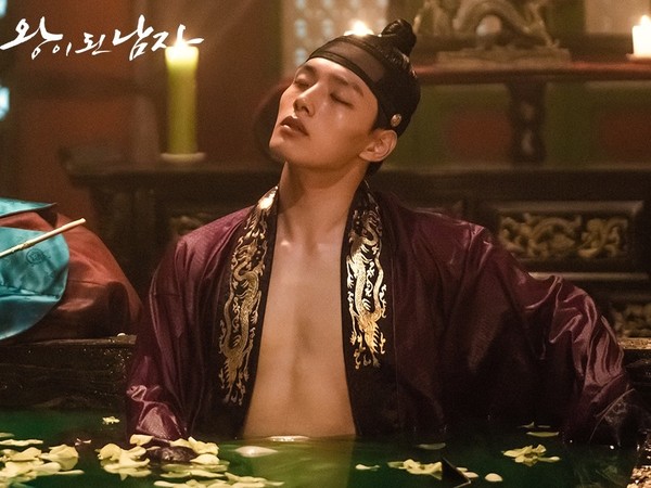 ▲韓劇《成為王的男人》改編電影，由呂珍九主演。（圖／翻攝自tvN臉書）