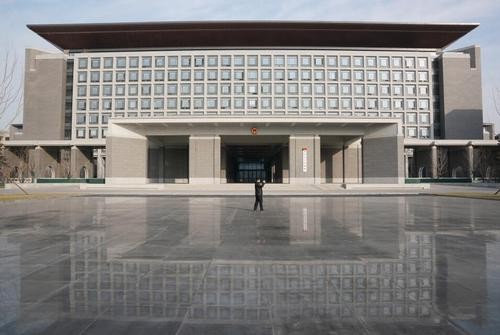 ▲▼1月11日新揭牌的北京市人民政府辦公樓。（圖／新華社）