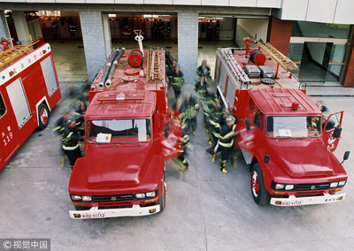 湖南消防車救援回程中墜崖　6名消防員身亡…最年輕僅23歲