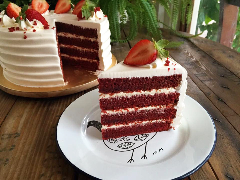 ▲▼美式經典紅絲絨草莓蛋糕，一片220元。（圖／Bonnie Sugar提供）