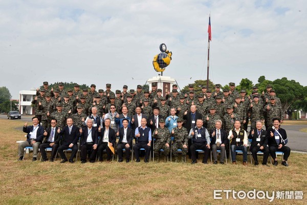 ▲▼高雄市長韓國瑜至左營海軍陸戰隊慰勞國軍。（圖／記者宋德威翻攝，下同）