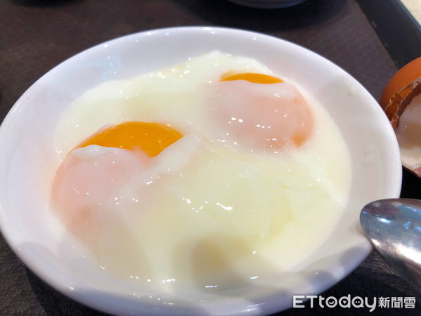 ▲▼新加坡,半熟蛋,早餐。（圖／記者謝盛帆攝）