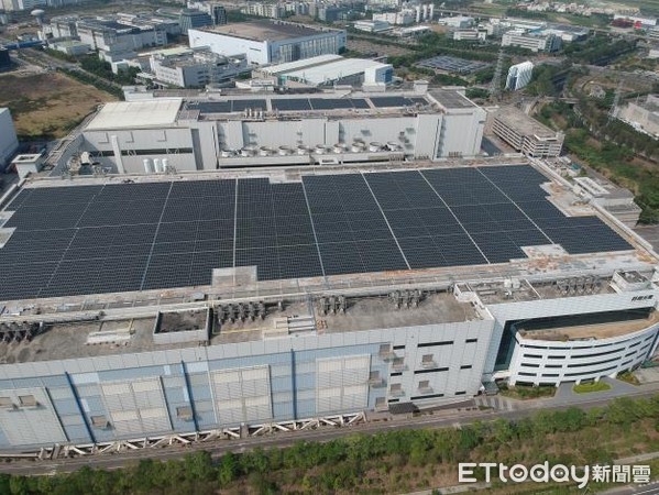 ▲Google公司於1月23日正式宣布選定台南為亞洲地區首宗再生能源交易，將購買10百萬的再生能源電力，約佔台南綠電1成，顯示台南綠電豐沛。（圖／記者林悅翻攝，下同）