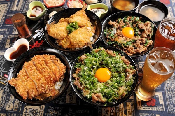 ▲▼極限台灣鯛！吃200元丼飯「連凹4天」給負評　店家爆氣：你上帝？。（圖／翻攝新丼臉書）