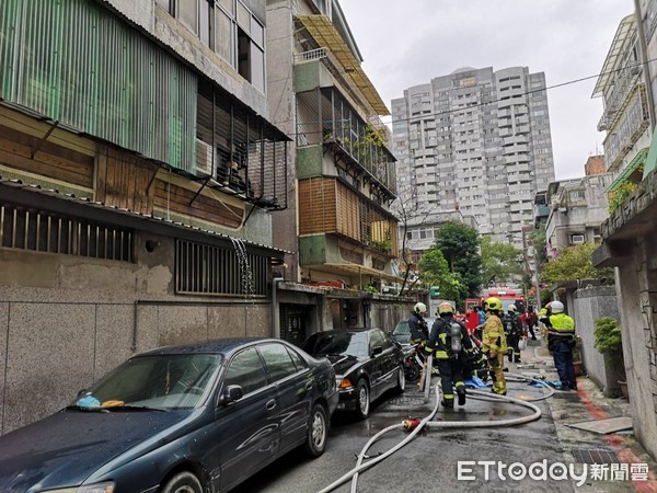 ▲▼北市和平東路二段火警。（圖／記者黃彥傑攝）
