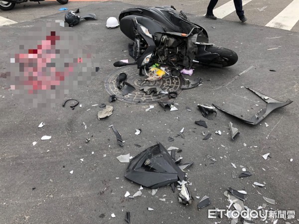 ▲▼機車騎士攔腰撞上大貨車，當場頭顱破裂送醫不治             。（圖／記者陳以昇翻攝）