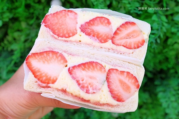 ▲台中橫山銘製三明治，爆將卡士達和多汁草莓。（圖／蹦啾＊謝蘿莉 La vie heureuse提供）