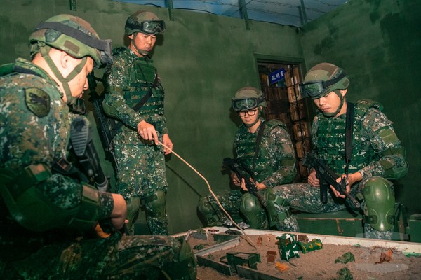 四支部「衛勤作業模擬訓練場」　提升戰場緊急救護能力。（圖／軍聞社）