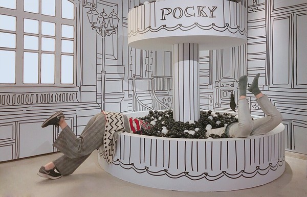 ▲玩美攝影棚Studio X Pocky Deco Art。（圖／玩美攝影棚 x Pocky展提供）