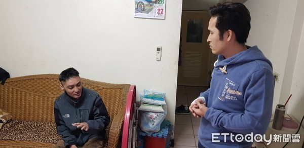 ▲台東縣議員黃治維(右)也到場關心。（圖／記者楊均典翻攝）