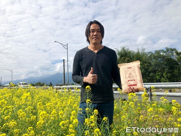 ▲台東青農魏瑞廷捐出白米助捐血。（圖／記者楊均典翻攝）