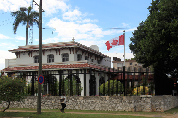 ▲▼ 加拿大駐古巴首都哈瓦那大使館。（圖／路透）