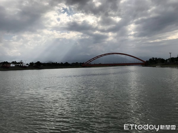 ▲宜蘭生態遊，採金棗、生態綠舟和親水公園。（圖／記者武承翰攝）