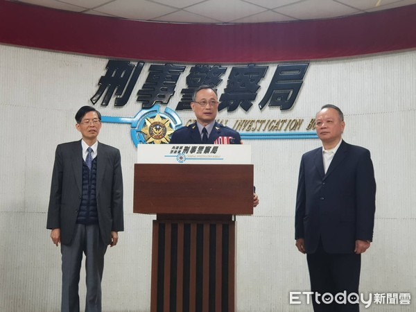 ▲即將升任警政署副署長的刑事局長蔡蒼柏(圖右)。（圖／記者張君豪翻攝）