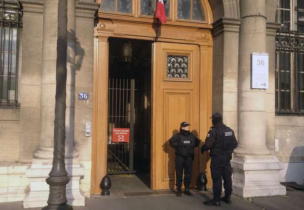 ▲▼ 法國警方在巴黎警察總部強暴觀光客，被告吉林（Antoine Quirin）及雷杜安（Nicolas Redouane）遭判刑7年。圖為巴黎警察總部。（圖／達志影像／美聯社）