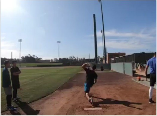 ▲陳偉殷牛棚練投。（圖／翻攝自陳偉殷臉書粉絲團）