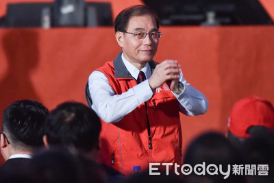 夏普前會長戴正吳追討6億 鴻海回應了