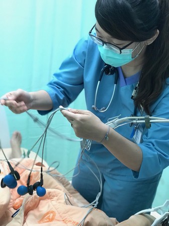 ▲一年減31公斤！近百公斤小胖妞體脂肪48%　「全身一半都是油」。（圖／記者陳凱力翻攝）