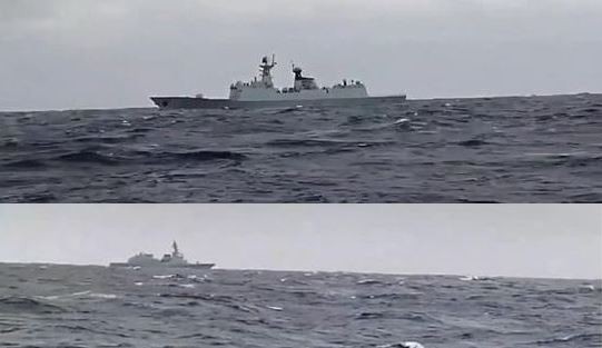 ▲▼解放軍與日軍艦艇海上對峙畫面，上為054A型護衛艦，下為「秋月」級通用驅逐艦。（圖／翻攝自大陸軍事論壇）
