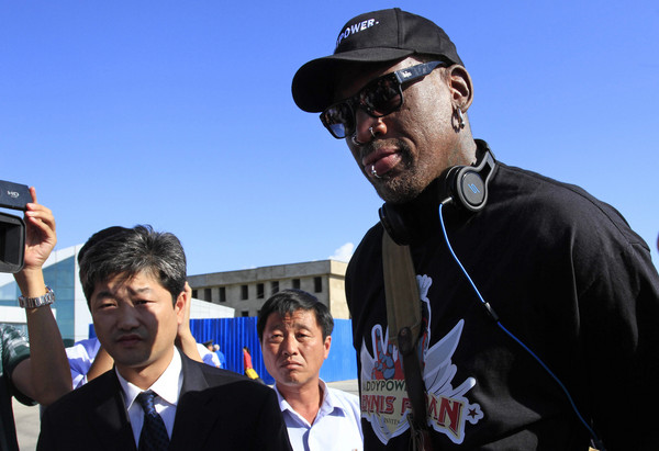 前NBA球星羅德曼9月3日抵達北韓平壤機場。（圖／達志影像／美聯社）