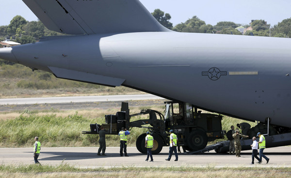 ▲▼美國軍機已將委內瑞拉人道救援物資16日送抵哥倫比亞邊界，更多物資將陸續送達。（圖／達志影像／美聯社）