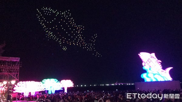 ▲台灣首次！　300架無人機空中燈光秀　台灣燈會驚艷國際。（圖／記者陳崑福翻攝）