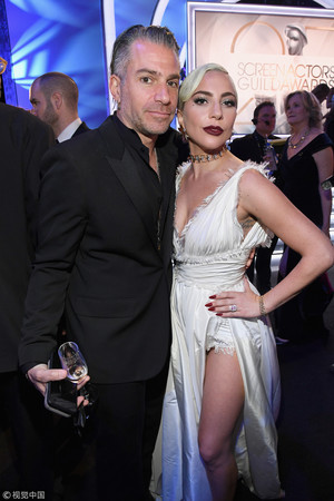 女神卡卡（Lady Gaga）和克里斯汀卡瑞諾（Christian Carino）。（圖／CFP）