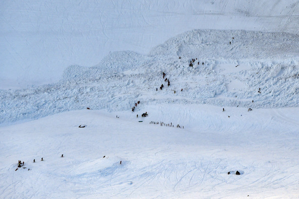 ▲▼ 瑞士西南部克蘭蒙丹納（Crans-Montana）的Plaine-Morte滑雪坡當地19日下午發生雪崩。（圖／達志影像／美聯社）