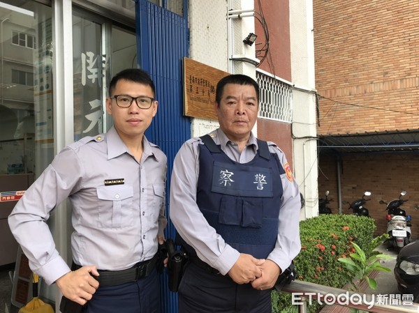 ▲台南市警五分局開元所巡佐蘇敬修、警員張永隆，接獲行員通報迅速到場查處，及時阻止陳姓女子受騙。（圖／記者林悅翻攝）