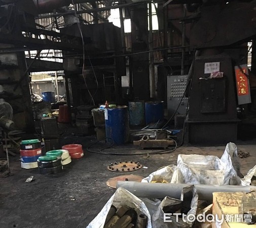 ▲工廠大火欲復原卻遭泰籍員工趁火打劫盜賣電纜。（圖／龜山警分局提供）