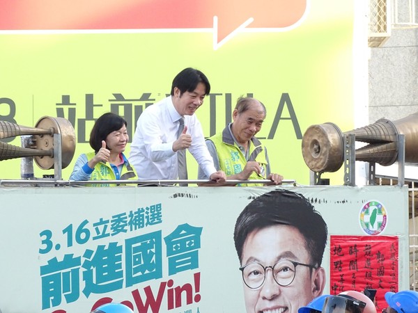 ▲▼前行政院長賴清德到台南輔選立委補選候選人郭國文。（圖／翻攝郭國文臉書）