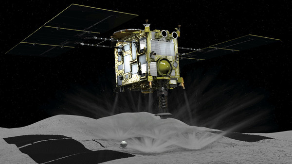 ▲▼日本探測器「隼鳥2號」22日成功著陸小行星「龍宮」。（圖／路透）